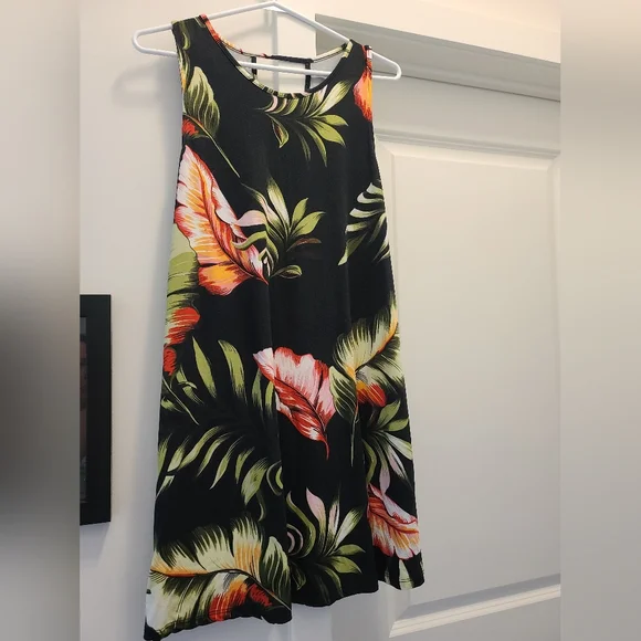 Eclipse Black and Green Halter Sundress - Picture 1 of 10